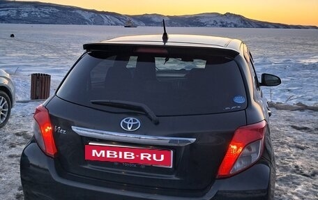 Toyota Vitz, 2013 год, 950 000 рублей, 7 фотография