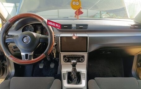 Volkswagen Passat B6, 2010 год, 415 000 рублей, 8 фотография