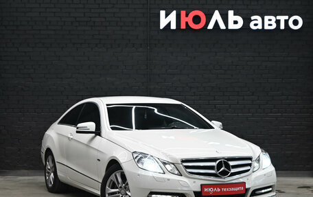 Mercedes-Benz E-Класс, 2012 год, 1 520 000 рублей, 3 фотография
