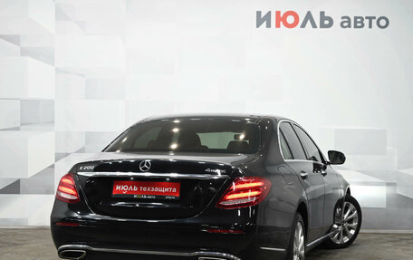 Mercedes-Benz E-Класс, 2019 год, 3 950 000 рублей, 7 фотография