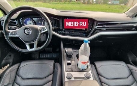 Volkswagen Touareg III, 2019 год, 4 550 000 рублей, 7 фотография
