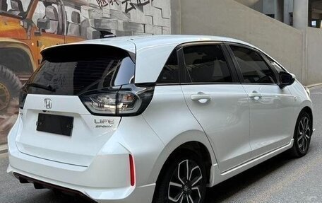 Honda Fit, 2023 год, 1 080 001 рублей, 6 фотография