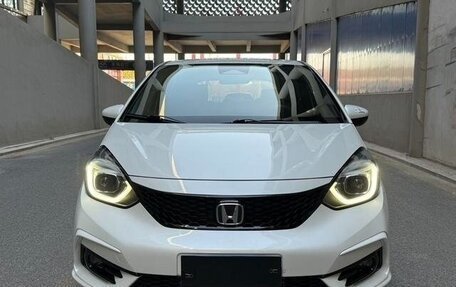 Honda Fit, 2023 год, 1 080 001 рублей, 2 фотография