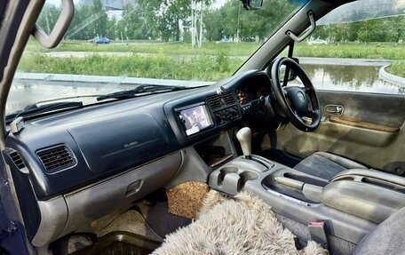 Mazda Bongo Friendee i рестайлинг, 2001 год, 799 000 рублей, 8 фотография