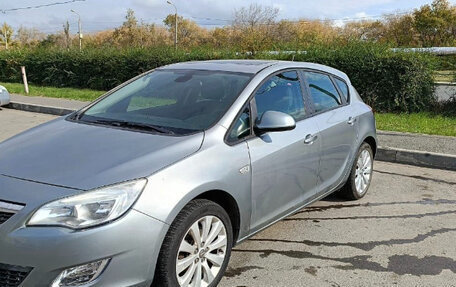 Opel Astra J, 2011 год, 650 000 рублей, 3 фотография