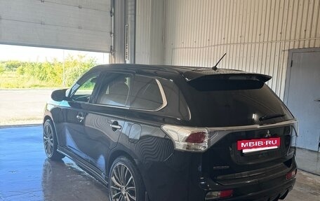 Mitsubishi Outlander III рестайлинг 3, 2013 год, 1 730 000 рублей, 9 фотография