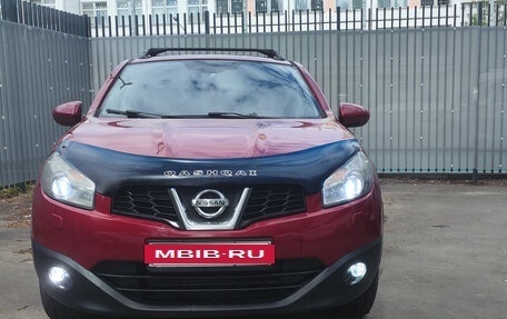 Nissan Qashqai, 2011 год, 900 000 рублей, 2 фотография