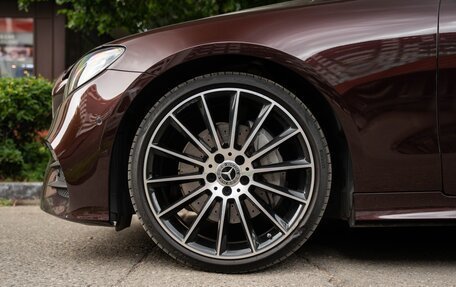 Mercedes-Benz E-Класс, 2017 год, 4 590 000 рублей, 25 фотография