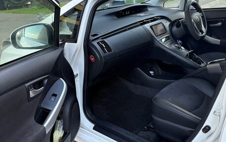 Toyota Prius, 2014 год, 1 150 000 рублей, 8 фотография