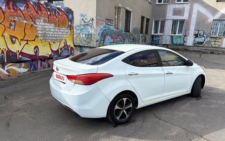 Hyundai Avante, 2012 год, 707 000 рублей, 3 фотография