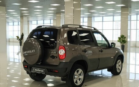 Chevrolet Niva I рестайлинг, 2015 год, 535 000 рублей, 2 фотография
