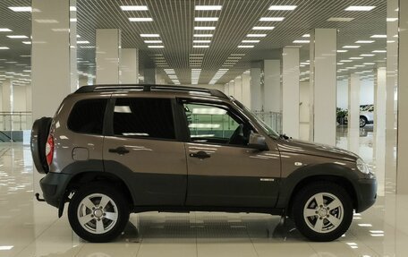 Chevrolet Niva I рестайлинг, 2015 год, 535 000 рублей, 5 фотография