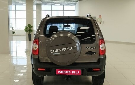 Chevrolet Niva I рестайлинг, 2015 год, 535 000 рублей, 8 фотография