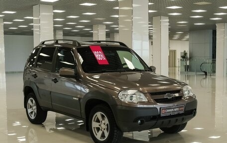 Chevrolet Niva I рестайлинг, 2015 год, 535 000 рублей, 3 фотография