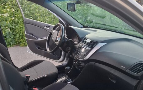 Hyundai Solaris II рестайлинг, 2012 год, 840 000 рублей, 9 фотография