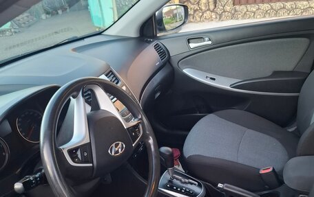 Hyundai Solaris II рестайлинг, 2012 год, 840 000 рублей, 8 фотография
