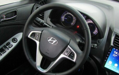 Hyundai Solaris II рестайлинг, 2012 год, 689 000 рублей, 18 фотография