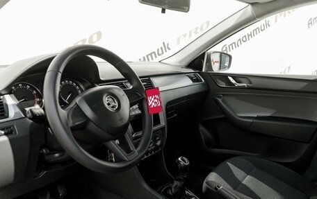 Skoda Rapid I, 2017 год, 1 100 000 рублей, 9 фотография