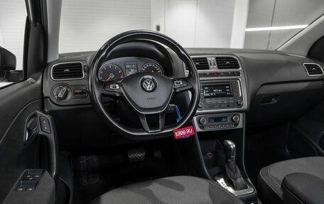 Volkswagen Polo VI (EU Market), 2016 год, 930 000 рублей, 7 фотография