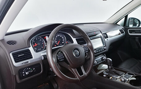 Volkswagen Touareg III, 2015 год, 2 692 000 рублей, 6 фотография