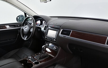 Volkswagen Touareg III, 2015 год, 2 692 000 рублей, 7 фотография