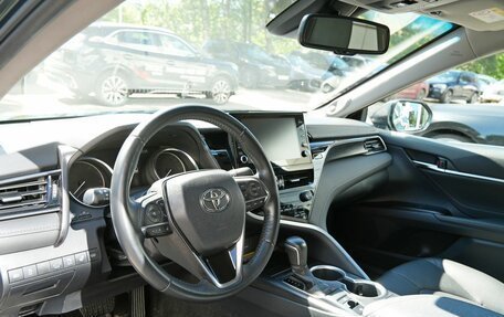 Toyota Camry, 2021 год, 3 190 000 рублей, 7 фотография