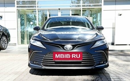 Toyota Camry, 2021 год, 3 190 000 рублей, 3 фотография