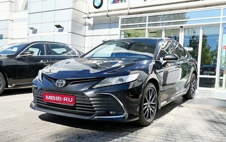 Toyota Camry, 2021 год, 3 190 000 рублей, 1 фотография