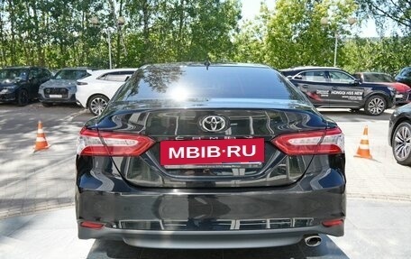 Toyota Camry, 2021 год, 3 190 000 рублей, 4 фотография