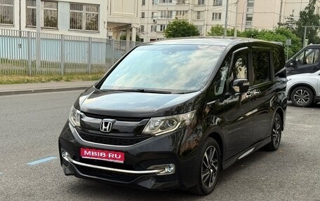 Honda Stepwgn IV, 2015 год, 2 200 000 рублей, 1 фотография