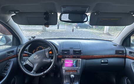Toyota Avensis III рестайлинг, 2006 год, 800 000 рублей, 5 фотография