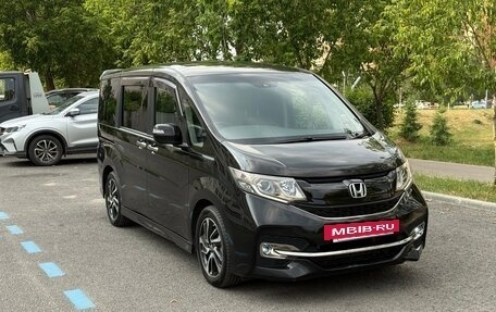 Honda Stepwgn IV, 2015 год, 2 200 000 рублей, 3 фотография