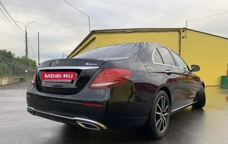 Mercedes-Benz E-Класс, 2017 год, 2 700 000 рублей, 4 фотография