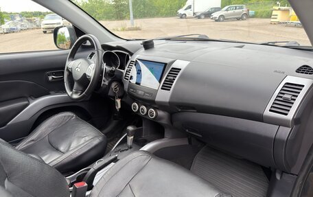 Mitsubishi Outlander III рестайлинг 3, 2008 год, 945 000 рублей, 30 фотография
