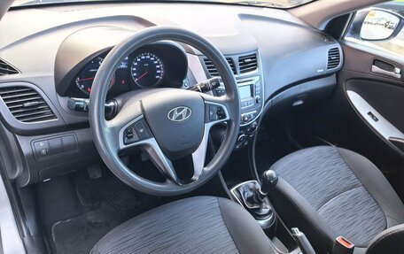 Hyundai Solaris II рестайлинг, 2015 год, 999 000 рублей, 5 фотография
