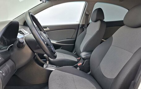 Hyundai Solaris II рестайлинг, 2013 год, 860 000 рублей, 10 фотография