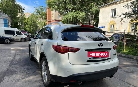 Infiniti QX70, 2013 год, 2 300 000 рублей, 4 фотография