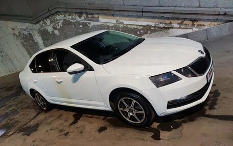 Skoda Octavia, 2018 год, 999 999 рублей, 2 фотография