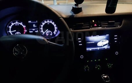Skoda Octavia, 2018 год, 999 999 рублей, 9 фотография