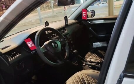 Skoda Octavia, 2018 год, 999 999 рублей, 7 фотография