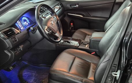 Toyota Camry, 2015 год, 1 900 000 рублей, 4 фотография
