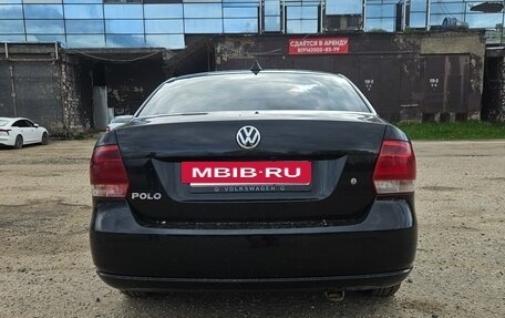 Volkswagen Polo VI (EU Market), 2011 год, 700 000 рублей, 4 фотография
