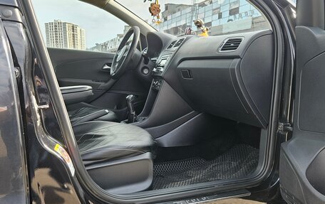 Volkswagen Polo VI (EU Market), 2011 год, 700 000 рублей, 14 фотография