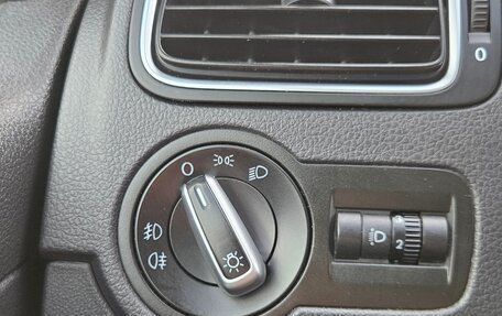 Volkswagen Polo VI (EU Market), 2011 год, 700 000 рублей, 18 фотография