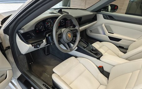 Porsche 911, 2023 год, 24 990 000 рублей, 17 фотография