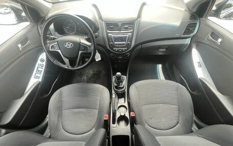 Hyundai Solaris II рестайлинг, 2016 год, 1 000 000 рублей, 10 фотография
