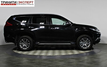 Mitsubishi Pajero Sport III рестайлинг, 2021 год, 2 997 000 рублей, 4 фотография