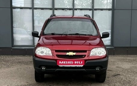 Chevrolet Niva I рестайлинг, 2017 год, 680 000 рублей, 2 фотография