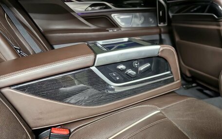 BMW 7 серия, 2015 год, 3 870 000 рублей, 20 фотография