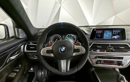 BMW 7 серия, 2015 год, 3 870 000 рублей, 14 фотография
